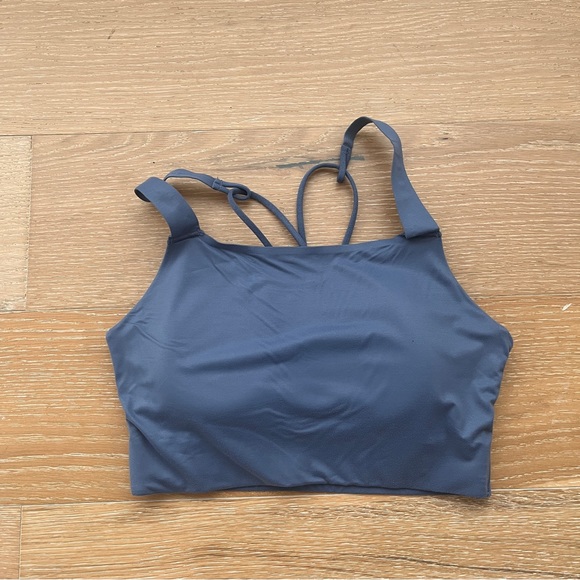 Nike Yoga Luxe Women's Sports Bra - Picture 1 of 3